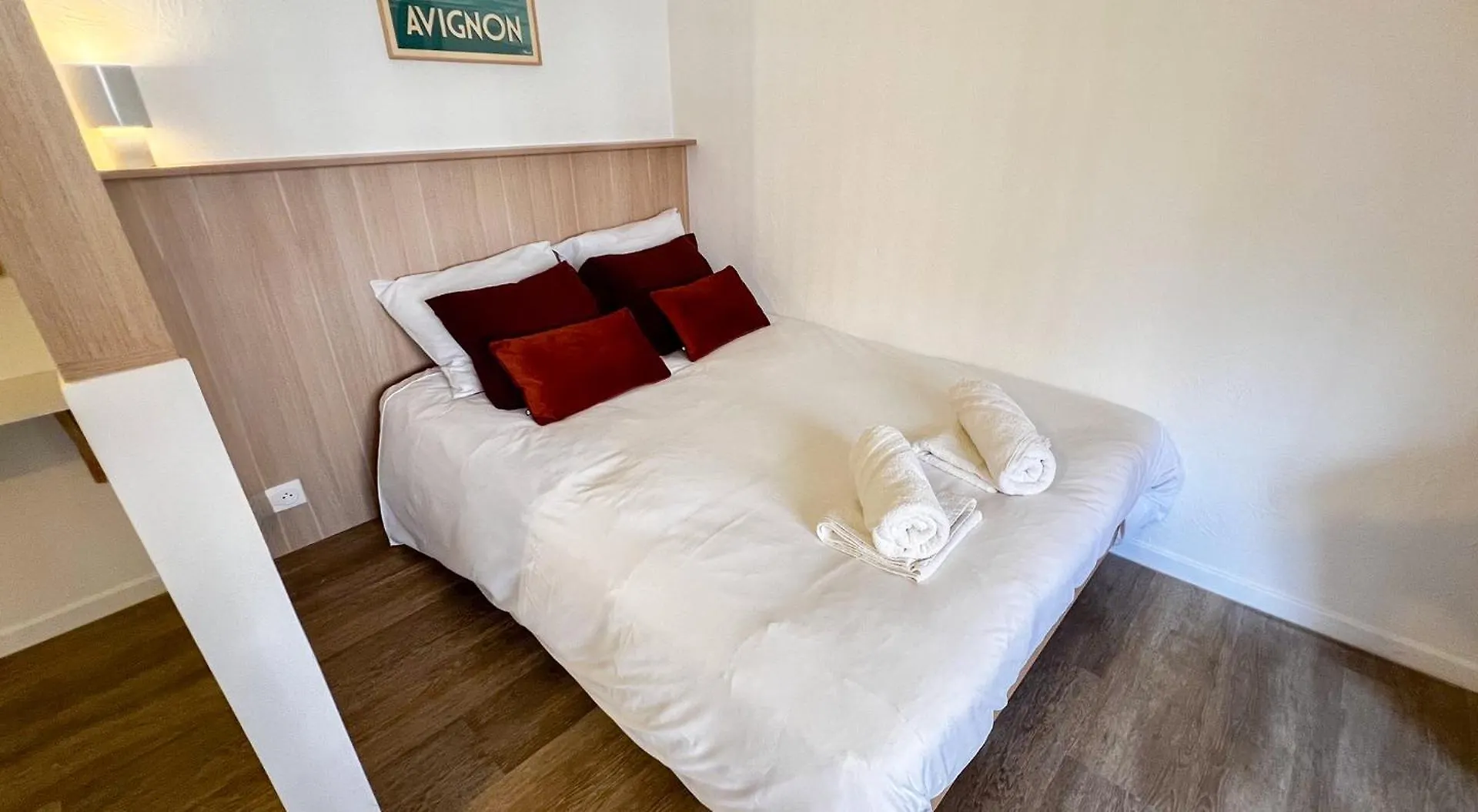 Parking Included - Clim - Terrace - Hypercentre Apartment Avignon France